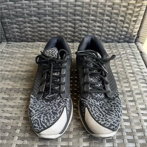 Air Jordan Trainer Flight Runner Black White Wolf Grey Print Men's Sneakers Sz 7